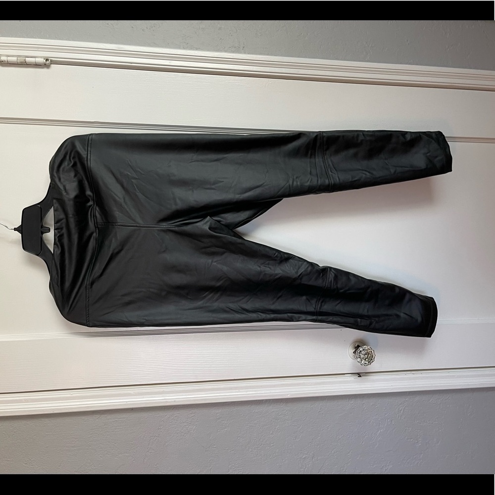 Leather leggings